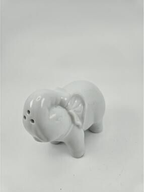 Retro White Ceramic Elephant Salt Shaker Kitchen Decor Accent Single Piece